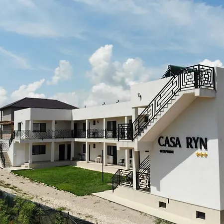 Rum i privatbostad Casa Ryn *
